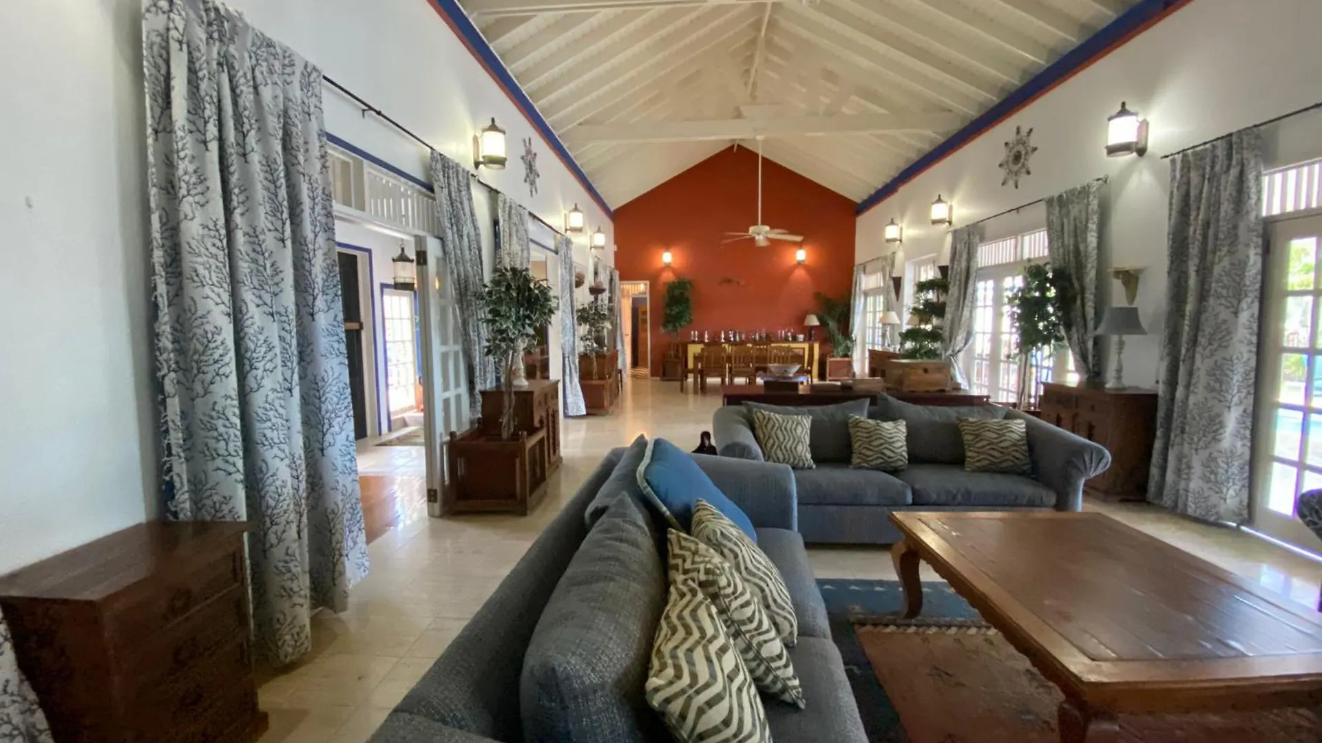 Sapodilla Villa - Cliffside Luxury Villa With Ocean Views & 50Ft Pool Mount Irvine