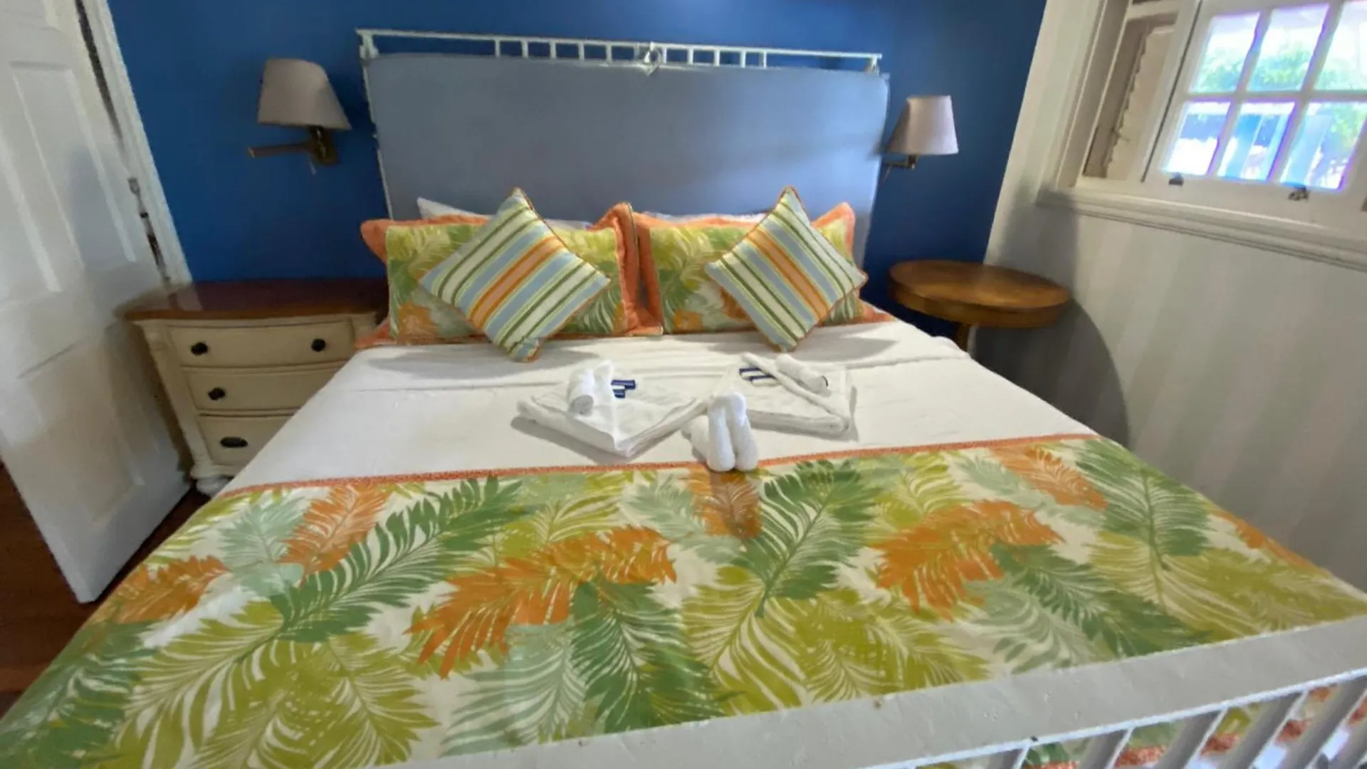 Sapodilla Villa - Cliffside Luxury Villa With Ocean Views & 50Ft Pool Mount Irvine 0*,